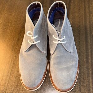Wallin & Bros. Men's Gray Suede Chukka Boots